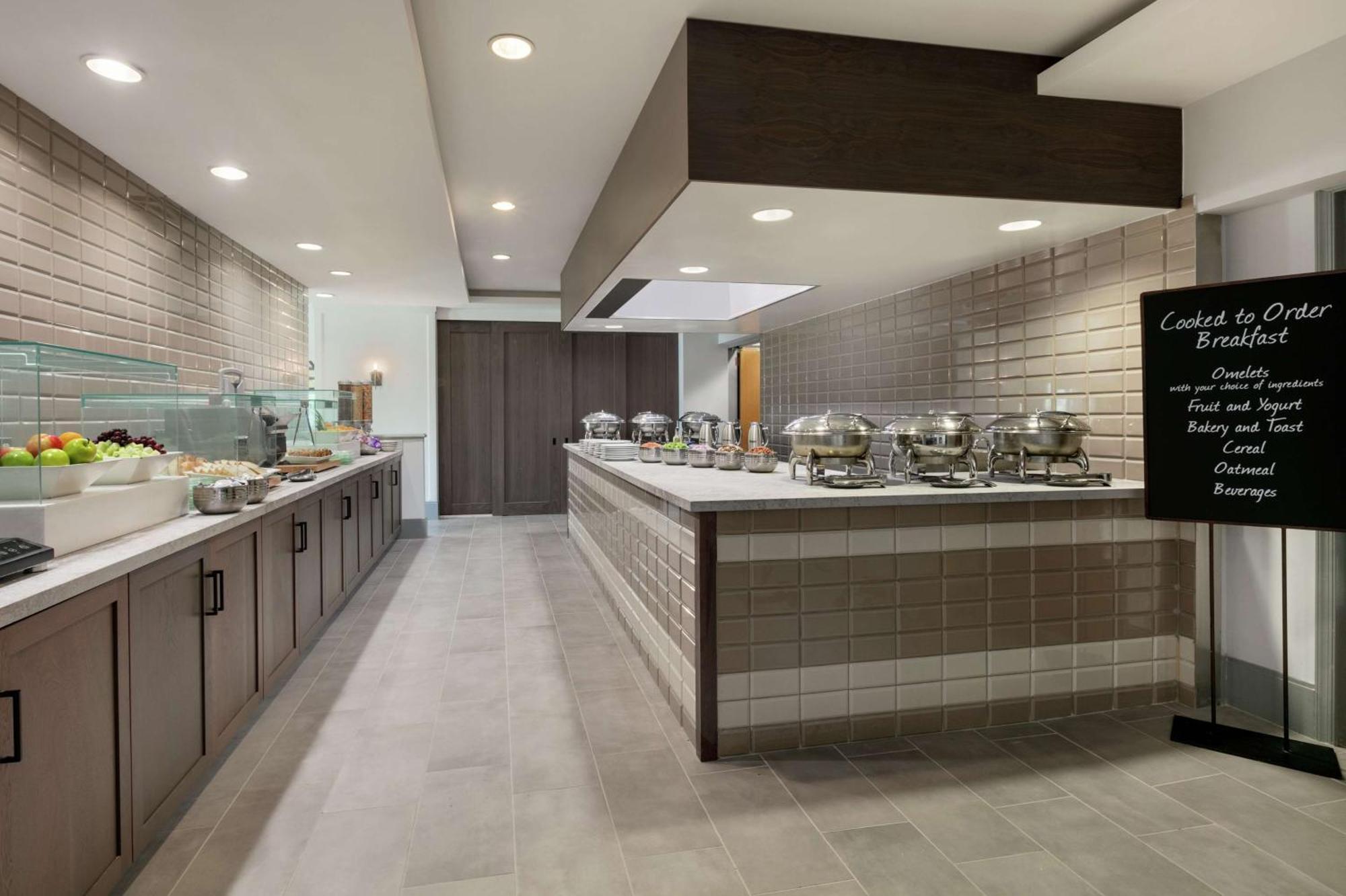 Embassy By Hilton Philadelphia Valley Forge Hotel Wayne