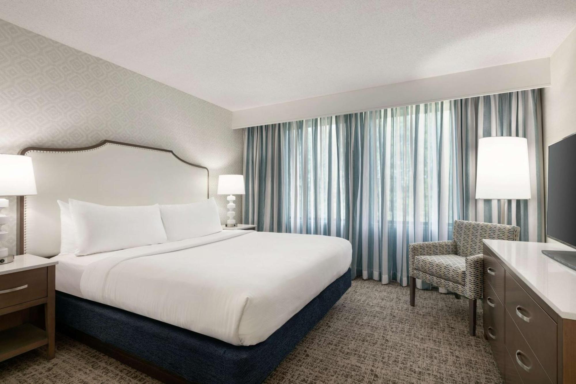 Embassy By Hilton Philadelphia Valley Forge Hotel
