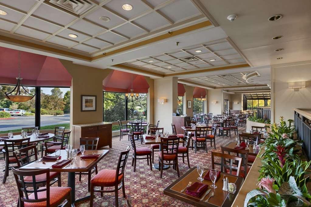 Hotel Embassy By Hilton Philadelphia Valley Forge