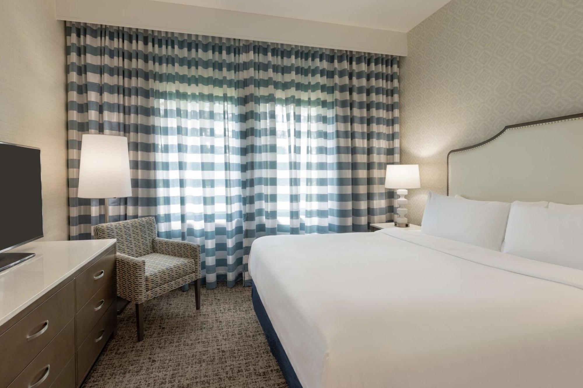 Embassy By Hilton Philadelphia Valley Forge Hotel